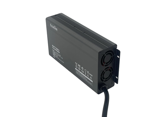 LFP 29.2V 25A RV batteria al litio Controllo intelligente del ventilatore Protezione IP20