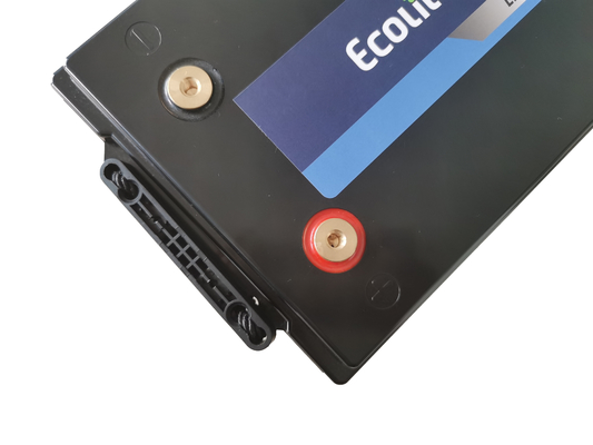 Batterie al litio di ferro ad alte prestazioni 38.4V 100Ah Lifepo4 Batterie per auto